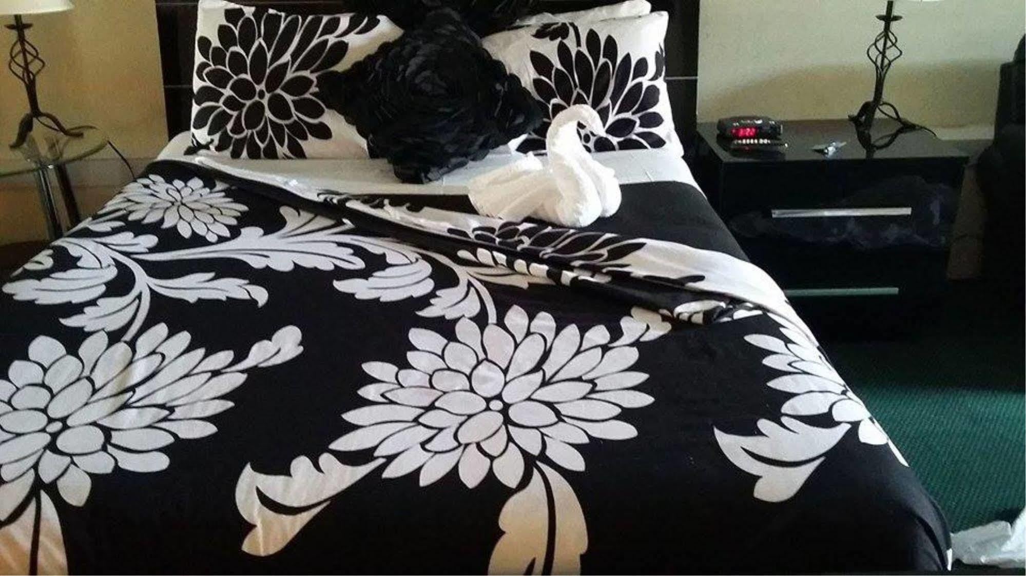 Niagara Parkway Court Motel Екстериор снимка