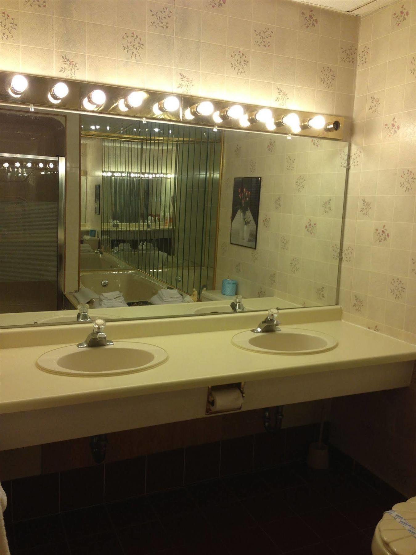 Niagara Parkway Court Motel Екстериор снимка